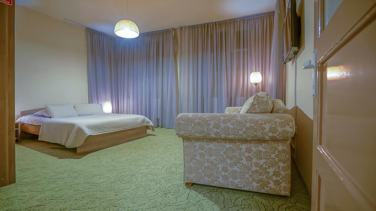 Center Rooms Accommodation Braşov Esterno foto